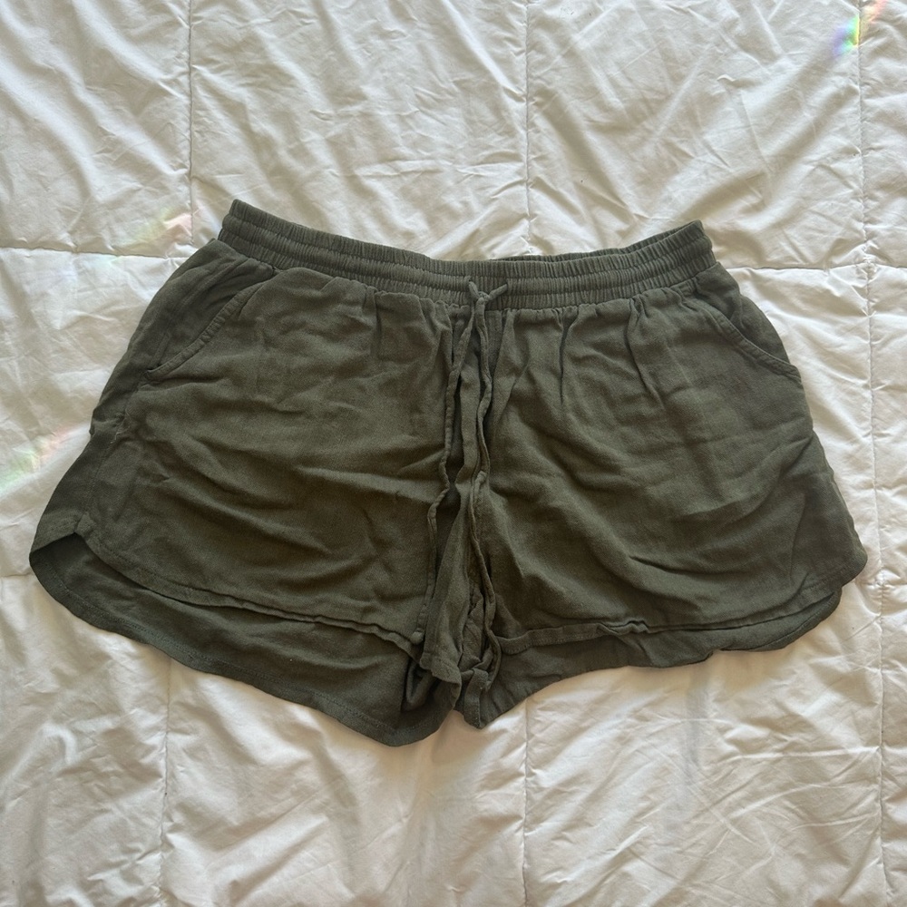 Universal Thread Green Loose Shorts with Drawstring Waist